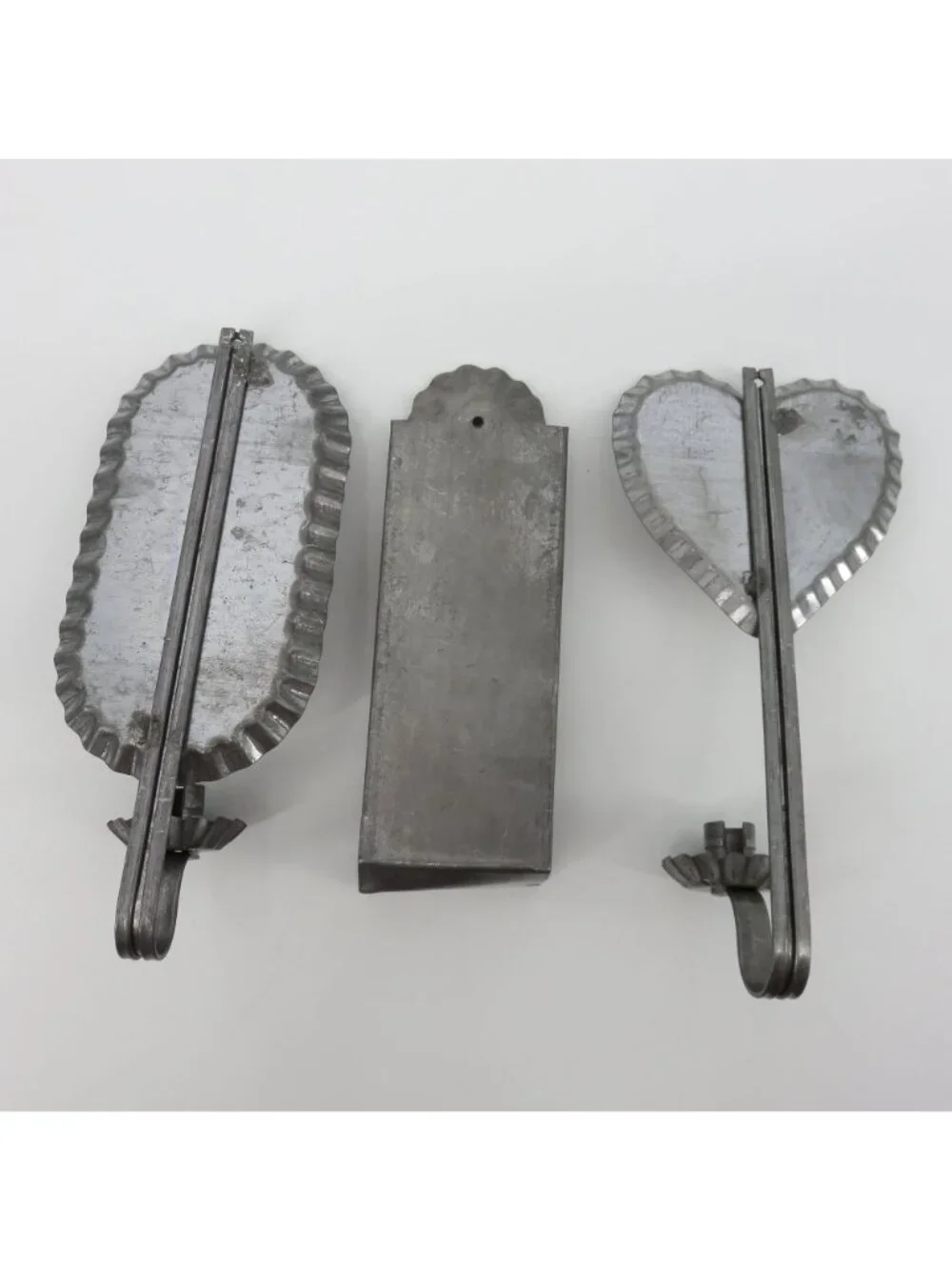 VTG Set of 3 Silver Tone Metal Ruffle Edge Hanging Candle Holder Sconces Country